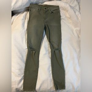 Woman’s Joe’s Jeans size 26 ankle jean with frayed hems.